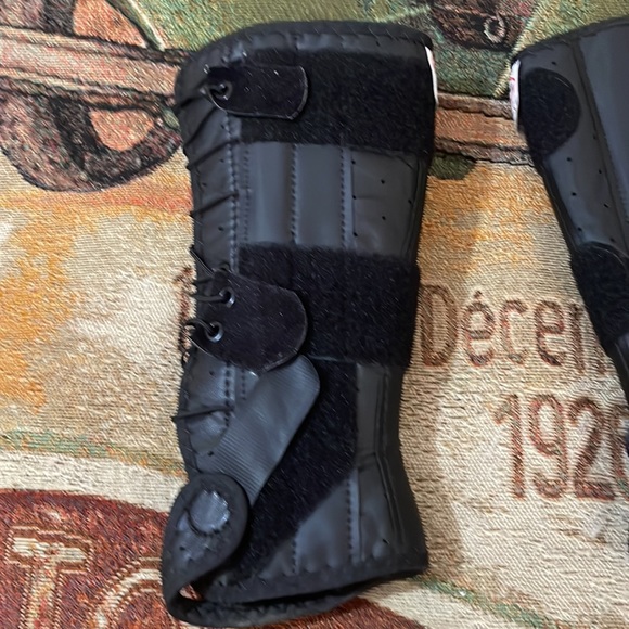 2 EZY WRAP Ankle Braces Adult Size Lace-up NEW - Picture 4 of 7